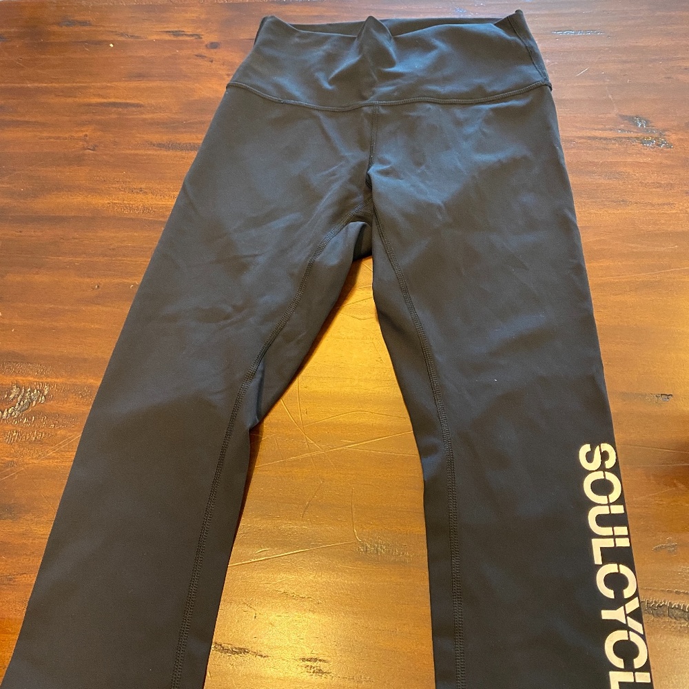 NWT Lululemon /SoulCycle Wunder Under Crop Size 6